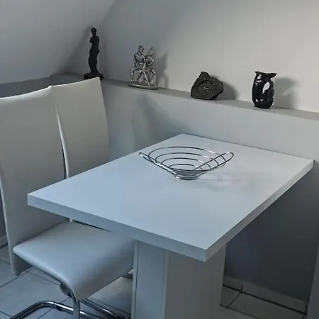 Apartment Grosszuegige Sehr Ruhig Munich
