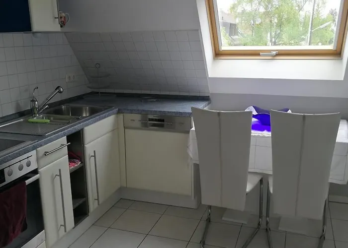Grosszuegige Sehr Ruhig Apartment