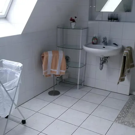 Grosszuegige Sehr Ruhig Appartement München