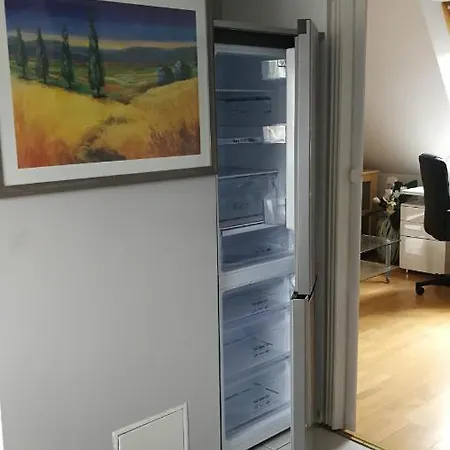 Apartment Grosszuegige Sehr Ruhig Munich